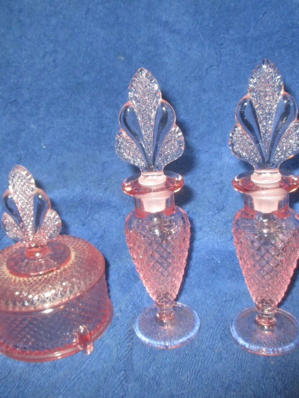 VINTAGE PINK PRESS GLASS VANITY PERFUME BOTTLES TOPPERS & POWDER BOX